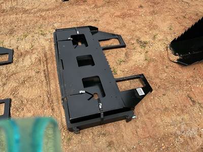 KC 42 Inch Forks Skid Steer Attachment, Universal Skid Mount
