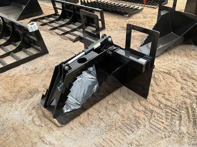 KC Universal Skid Mount Skid Steer Attachment