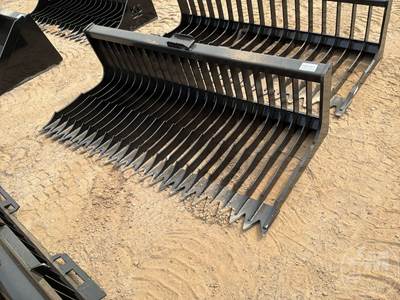 KC 72 Inch Universal Skid Steer Mount Attachment