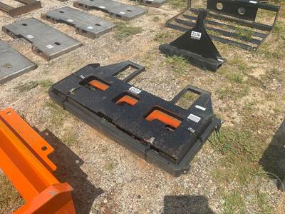 KC 42" Forks with Mast, Universal Skid Steer Mount