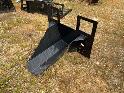KC 40 Inch Tree Spade Bucket, Universal Skid Steer Mount
