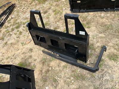 Unused KC 42 Inch Forks with Mast, Universal Skid Steer Mount