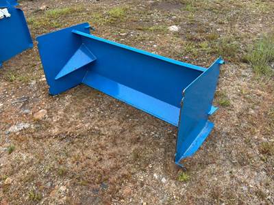 KC 72 Inch Universal Skid Steer Mount Attachment