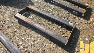 Unused KC Universal Skid Steer Mounting Plate