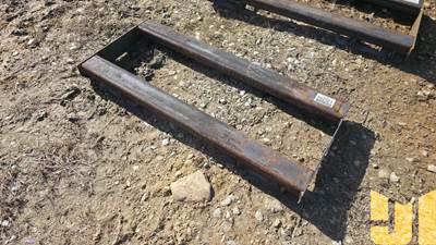 Unused KC Universal Skid Steer Mounting Plate