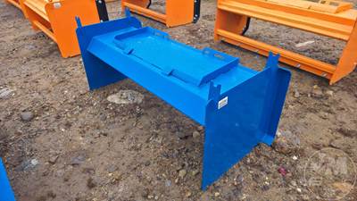 KC 68 Inch Universal Skid Steer Mount Attachment