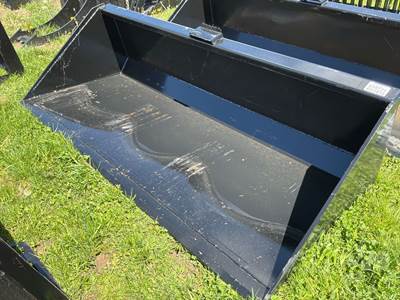 KC 78 Inch Bucket with Cutting Edge, Universal Skid Steer Mount