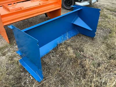 KC QT-SPE-6-23 6 Ft Snow Pusher, Universal Skid Steer Mount