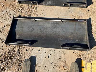 Unused Landhonor Universal Skid Steer Mounting Plate Blank Adapter