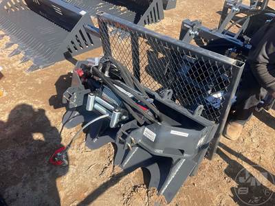 LANDHONOR FW-13-15000G Skid Steer Attachment