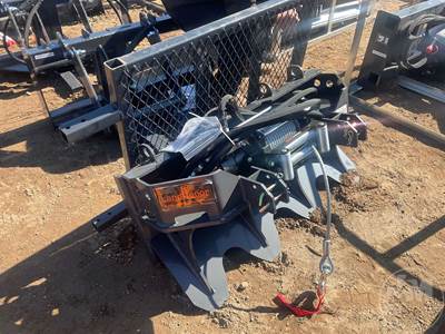 LANDHONOR FW-13-15000G Skid Steer Attachment