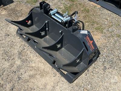 LANDHONOR FW-13-15000G Skid Steer Attachment