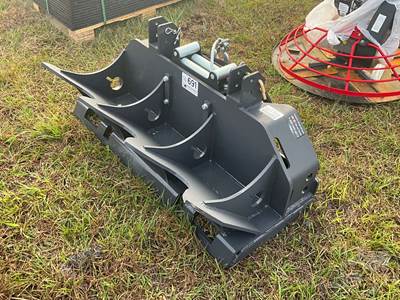 LANDHONOR FW-13-1500G Skid Steer Attachment