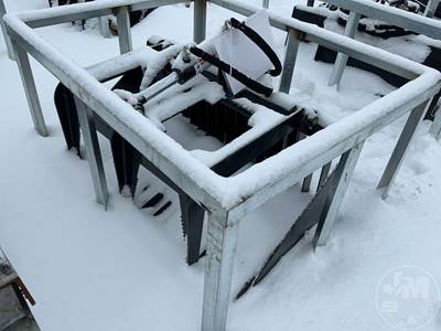 LANDHONOR MBR-72-44W ROCK GRAPPLE Skid Steer Attachment