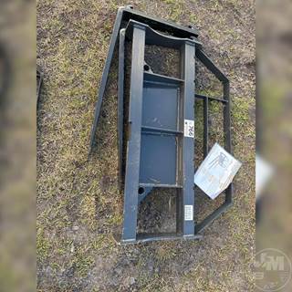 LANDHONOR MPF-11-2000G Skid Steer Attachment