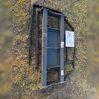 LANDHONOR MPF-11-2000G Skid Steer Attachment