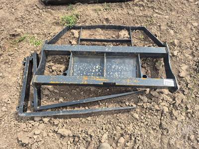 LANDHONOR MPF-11-2000G Skid Steer Attachment