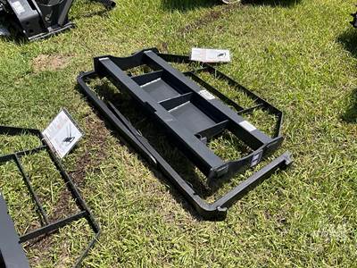 Unused Landhonor MPF-11-2000G 46 Inch Forks with Mast, Mini Skid Steer Mount