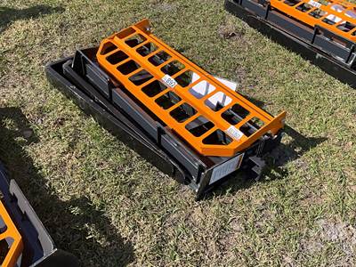 LANDHONOR PF-11-3500G Skid Steer Attachment