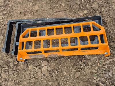 LANDHONOR PF-11-3500G Skid Steer Attachment