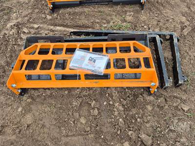LANDHONOR PF-11-3500G Skid Steer Attachment