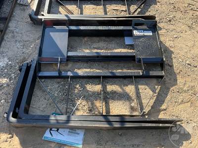 Mower King 48 Inch Forks with Mast, Universal Skid Steer Mount