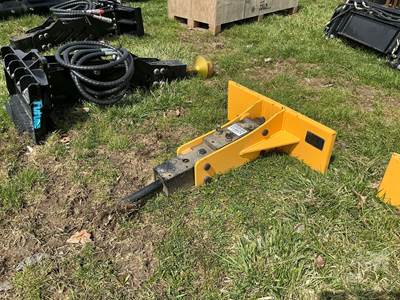 Unused 2025 STARVOX SV11-10T Hydraulic Hammer Mini Skid Steer Attachment (Missing Hoses)