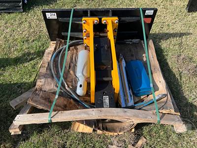 Toft HYDRAULIC BREAKER TOFT680 Skid Steer Attachment