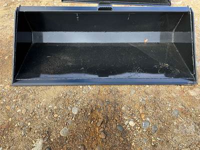 Unused, 78" Bucket W/Cutting Edge