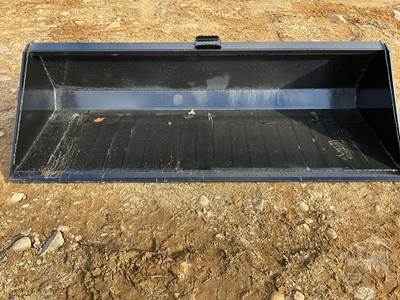 Unused, 90" Bucket W/Cutting Edge