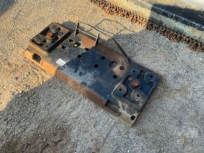 MOUNTING FRAME Skid Steer Attachment
