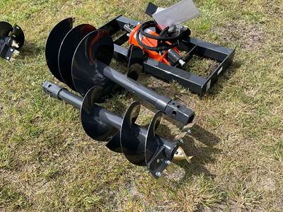 Unused Wolverine ADB-13-1218R Hydraulic Auger Skid Steer Attachment, Universal Mount