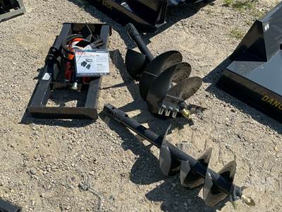 Wolverine ADB-13-1218R Universal Skid Steer Auger Attachment with 12" & 18" Augers