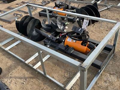 Wolverine ADB-13-1218R HYDRAULIC AUGER ATTACHMENT Skid Steer Attachment