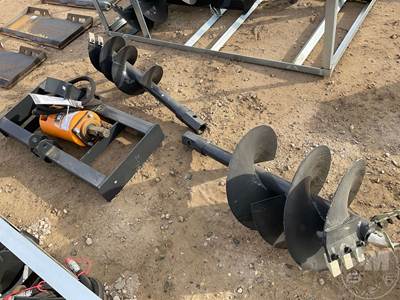 Wolverine ADB-13-1218R HYDRAULIC AUGER ATTACHMENT Skid Steer Attachment