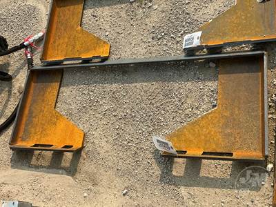 Unused Wolverine Universal Skid Mount Skid Steer Attachment