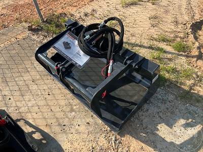 Unused Wolverine MSG-11-44W 44" Single Cylinder Grapple Bucket, Mini Skid Steer Mount