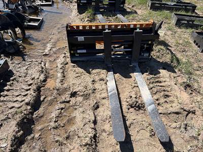 Wolverine PFA-11-3300G Skid Steer Attachment