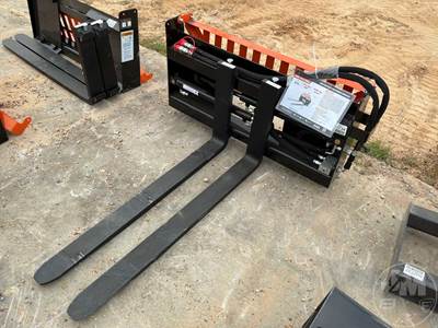 2026 Wolverine PFA-11-3300G Skid Steer Forks w/ Hyd Positioner, 48" 4000 lb, Universal Mount