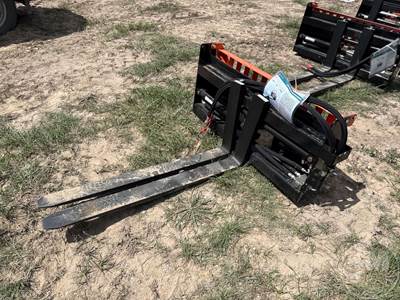 2026 Wolverine PFA-11-3300G 48" Forks with Hydraulic Positioner