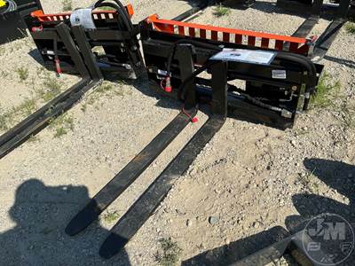 2026 Wolverine PFA-11-3300G Hydraulic Adjustable Forks Skid Steer Attachment, Universal Skid Mount