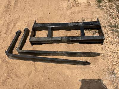 Unused Wolverine PFF2-13-45W 45 Inch Forks with Mast, Universal Skid Steer Mount