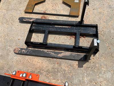 Wolverine PFF2-13-45W Skid Steer Forks with Mast, Universal Skid Mount, 46" Forks