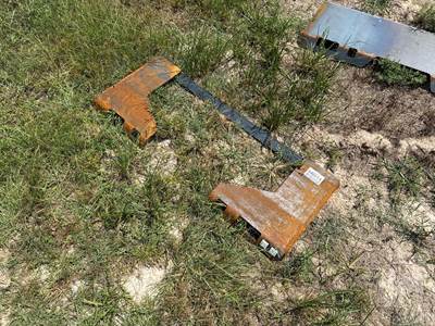 Wolverine QMP1-16-10T Skid Steer Mounting Frame