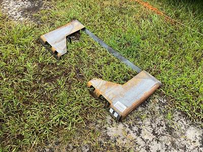 Used 2026 Wolverine QMP1-16-10T 18 Inch Mounting Plate Mini Skid Steer Attachment