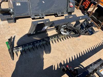Wolverine SBM-12-72W Skid Steer Attachment