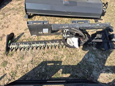 Wolverine SBM-12-72W Skid Steer Attachment