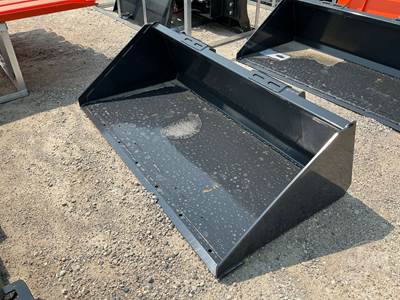 Wolverine TDB-11-72W SMOOTH BUCKET Skid Steer Attachment