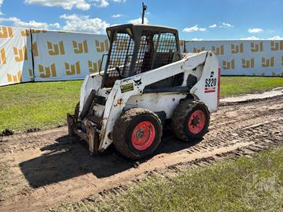 Bobcat S220 Track Skid Steer