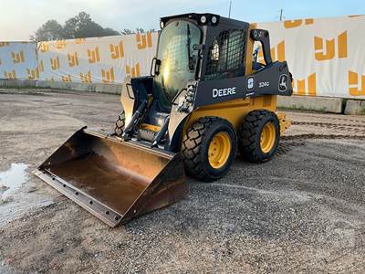 John Deere 324G Track Skid Steer